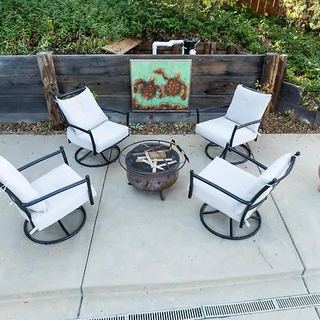 Spacious Mountain View Oasis - Pool, Spa & Game Rm